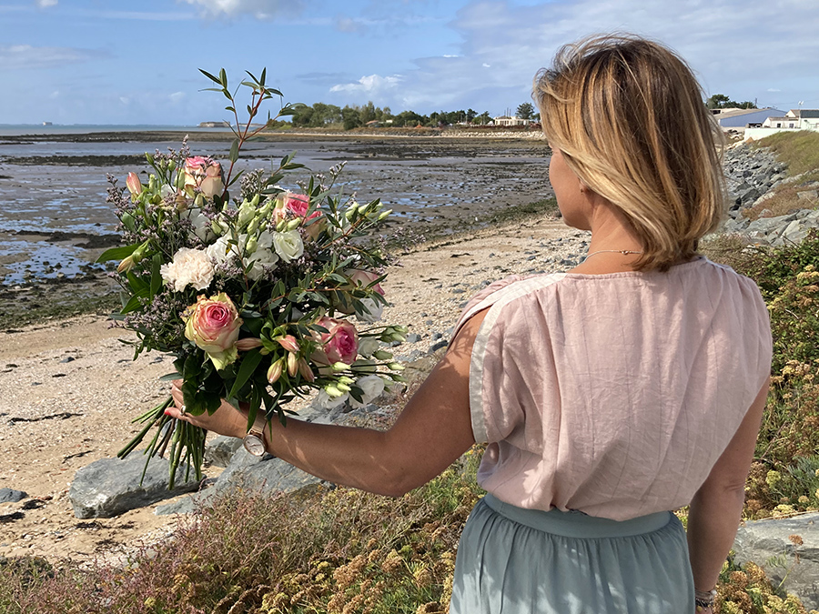 Bouquet rose clair - C Ma Nature - fleuriste à Fouras (3)