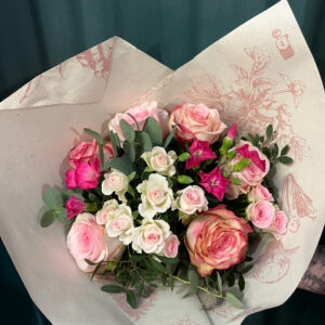 Livraison d'un bouquet de roses · Fêtes des mères 2025 · Fleuriste Fouras, La Rochelle, Rochefort