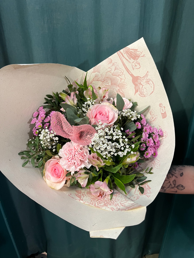 Livraison d'un bouquet de roses · Fêtes des mères 2025 · Fleuriste Fouras, La Rochelle, Rochefort
